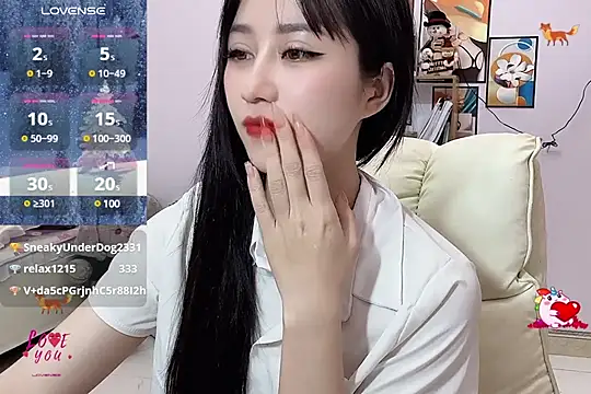 Snapshot of _LLisa_ chatting on February 21, 10:26 pm LLisa online show from February 21, 10:26 pm