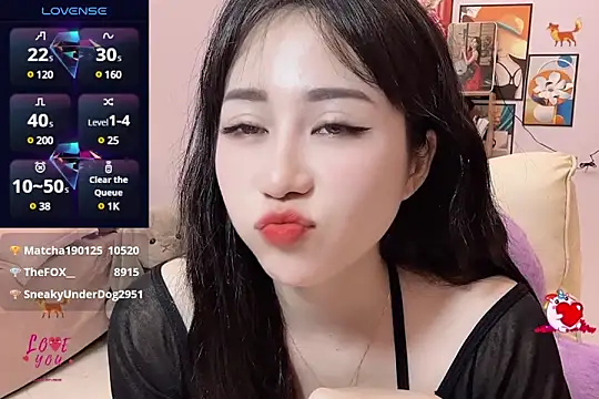 Snapshot of _LLisa_ chatting on March 3, 9:05 pm LLisa online show from March 3, 9:05 pm