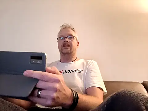 Snapshot of Heidemensch chatting on December 22, 6:37 pm Heidemensch online show from December 22, 6:37 pm