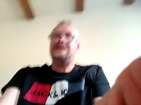 Snapshot of Heidemensch chatting on March 21, 3:57 pm Heidemensch online show from March 21, 3:57 pm