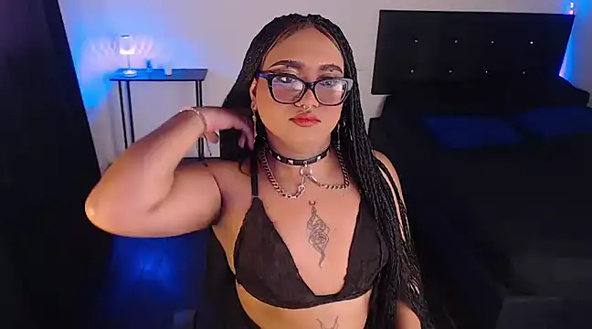 Snapshot of LiaScarlett chatting on January 6, 4:13 pm LiaScarlett online show from January 6, 4:13 pm