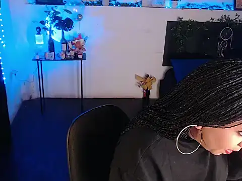 Snapshot of LiaScarlett chatting on October 23, 12:26 pm LiaScarlett online show from October 23, 12:26 pm