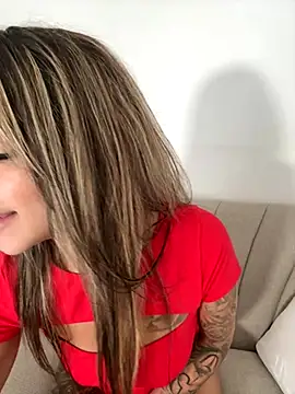 Snapshot of Alisa-Marie chatting on October 2, 8:21 am Alisa-Marie online show from October 2, 8:21 am