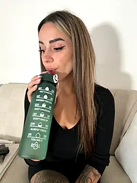 Snapshot of Alisa-Marie chatting on October 11, 8:35 am Alisa-Marie online show from October 11, 8:35 am