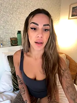 Snapshot of Alisa-Marie chatting on November 7, 12:49 pm Alisa-Marie online show from November 7, 12:49 pm