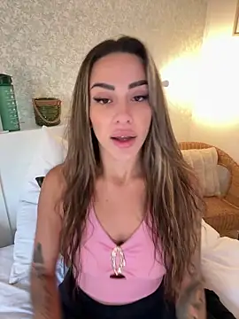 Snapshot of Alisa-Marie chatting on November 11, 11:32 am Alisa-Marie online show from November 11, 11:32 am