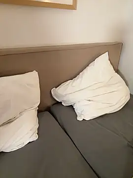 Snapshot of Alisa-Marie chatting on November 14, 4:06 pm Alisa-Marie online show from November 14, 4:06 pm