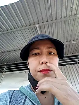 2HotAsain4u online show from February 21, 1:55 am