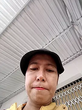 Snapshot of 2HotAsain4u chatting on December 19, 1:56 am 2HotAsain4u online show from December 19, 1:56 am