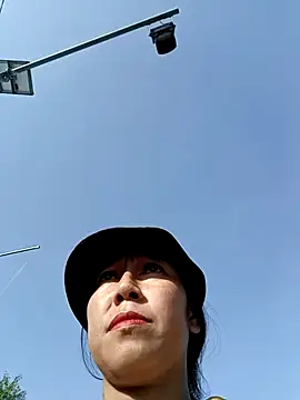 Snapshot of 2HotAsain4u chatting on December 20, 12:51 am 2HotAsain4u online show from December 20, 12:51 am