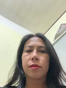 Snapshot of 2HotAsain4u chatting on February 2, 10:41 pm 2HotAsain4u online show from February 2, 10:41 pm