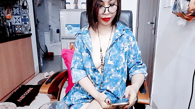 Miu-Le online show from March 1, 7:05 pm