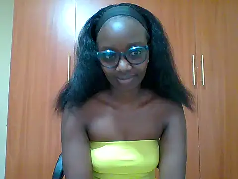 Snapshot of sexy_darleen23 chatting on June 21, 6:05 am sexy darleen23 online show from June 21, 6:05 am