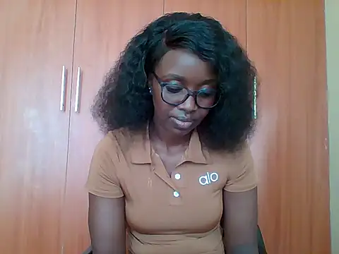 Snapshot of sexy_darleen23 chatting on June 25, 9:03 am sexy darleen23 online show from June 25, 9:03 am