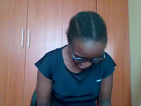 Snapshot of sexy_darleen23 chatting on June 27, 9:03 am sexy darleen23 online show from June 27, 9:03 am