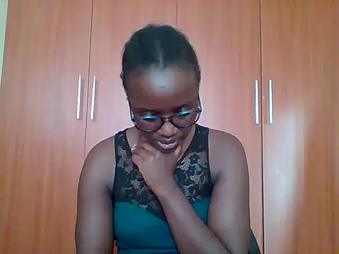 Snapshot of sexy_darleen23 chatting on June 28, 7:03 am sexy darleen23 online show from June 28, 7:03 am