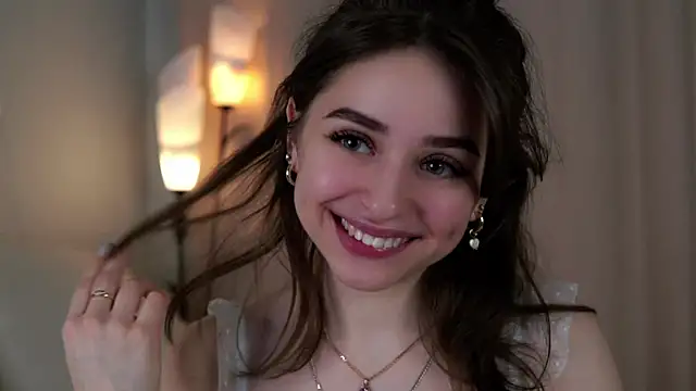 EstherMitchel online show from January 17, 4:06 am