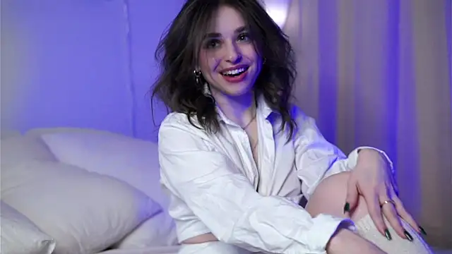 EstherMitchel online show from March 3, 4:25 am