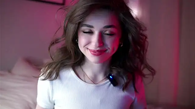 EstherMitchel online show from March 6, 1:16 am