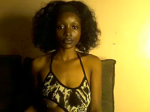 petite clara24 online show from April 29, 11:33 pm