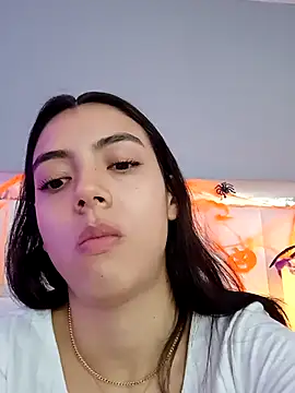 Snapshot of Julie_Bennet chatting on October 23, 3:50 am Julie Bennet online show from October 23, 3:50 am