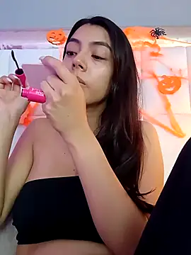 Snapshot of Julie_Bennet chatting on October 26, 3:23 am Julie Bennet online show from October 26, 3:23 am