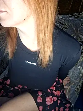 Snapshot of _Kitti_ chatting on October 5, 5:00 pm Kitti online show from October 5, 5:00 pm