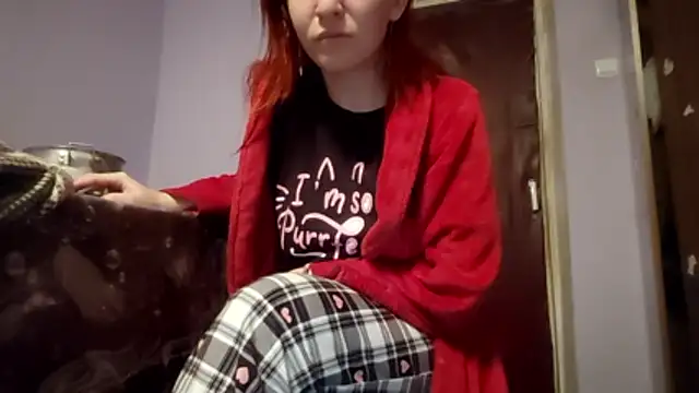 Snapshot of _Kitti_ chatting on December 2, 4:51 am Kitti online show from December 2, 4:51 am