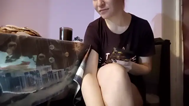  Kitti  online show from December 18, 1:55 am