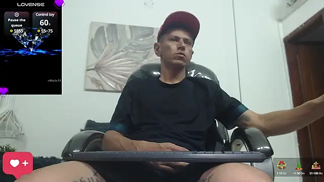 Snapshot of andy_dwels777 chatting on December 28, 12:24 pm andy dwels777 online show from December 28, 12:24 pm