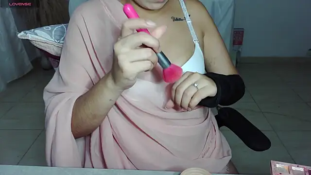 Snapshot of umarany chatting on February 13, 12:11 pm umarany online show from February 13, 12:11 pm