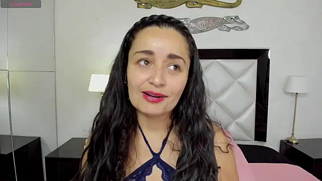  luna  sweet  online show from February 7, 6:45 am