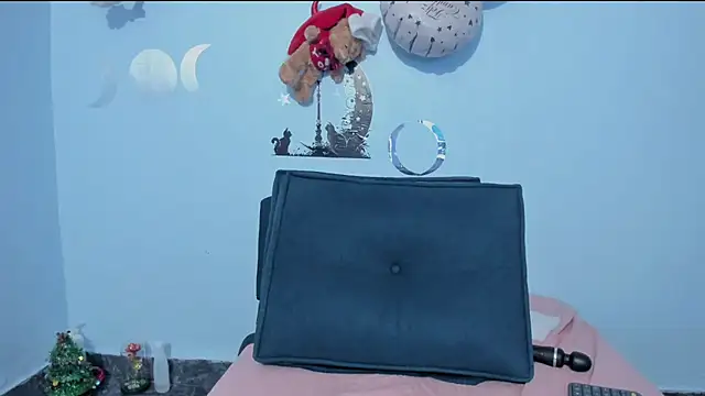  luna  sweet  online show from December 19, 9:00 pm