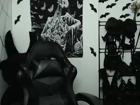 Snapshot of n0sferatus__ chatting on March 26, 2:28 am n0sferatus online show from March 26, 2:28 am