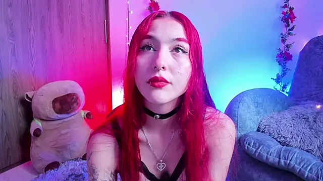 Snapshot of Megan_wolf1_ chatting on April 17, 10:02 pm Megan wolf1 online show from April 17, 10:02 pm