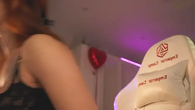 LoisJo online show from October 31, 9:05 pm