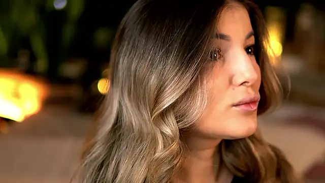 Snapshot of KellyMathews chatting on March 5, 2:51 am KellyMathews online show from March 5, 2:51 am