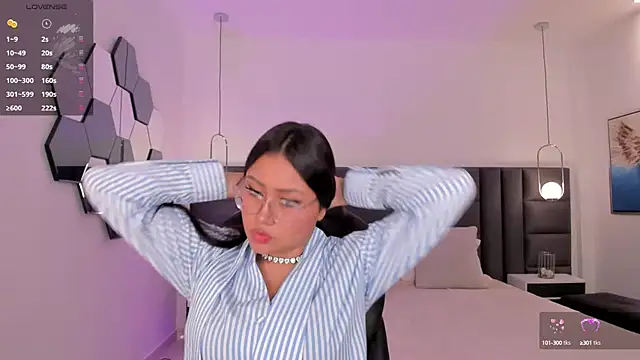 AmberLewis  online show from October 17, 3:10 am