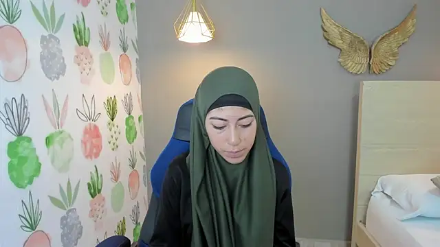 Snapshot of chaymae_nah_ chatting on December 12, 5:20 am chaymae nah online show from December 12, 5:20 am