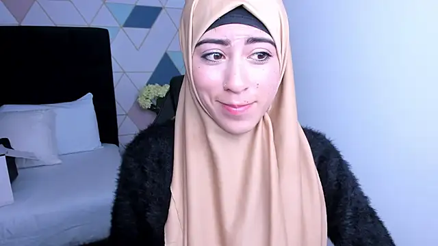 Snapshot of chaymae_nah_ chatting on January 21, 3:21 pm chaymae nah online show from January 21, 3:21 pm