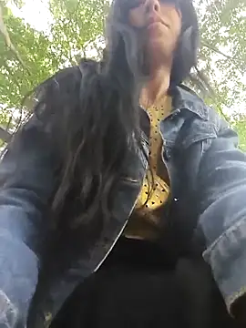 Snapshot of chaymae_nah_ chatting on April 10, 6:45 pm chaymae nah online show from April 10, 6:45 pm