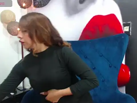 Snapshot of ameliefederline11 chatting on January 5, 6:56 am ameliefederline11 online show from January 5, 6:56 am