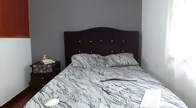 Emilia 1995 online show from February 24, 12:37 pm