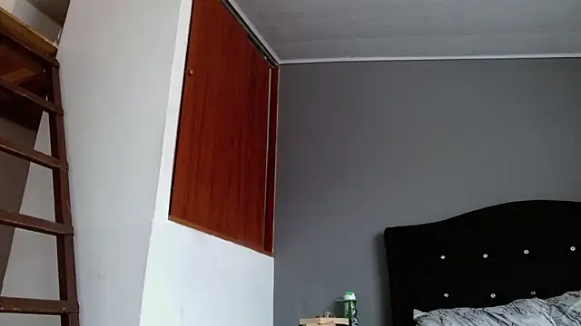 Emilia 1995 online show from June 3, 2:33 pm