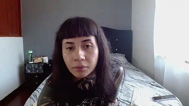 Emilia 1995 online show from June 11, 2:26 pm