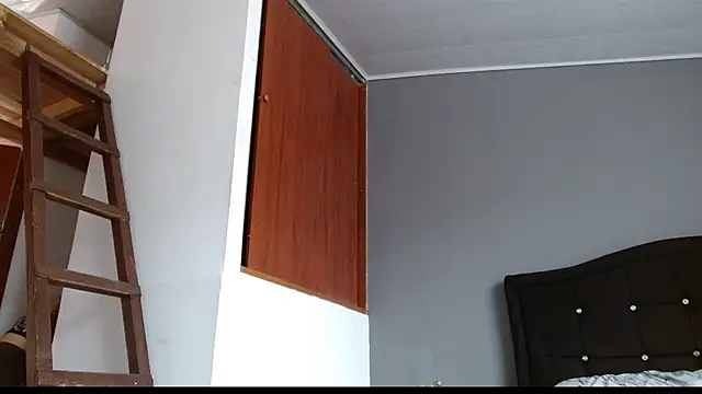Emilia 1995 online show from July 8, 3:27 pm