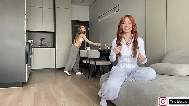 diffgirls2 online show from May 17, 7:39 am