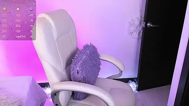 nyna 1 online show from January 10, 10:36 pm