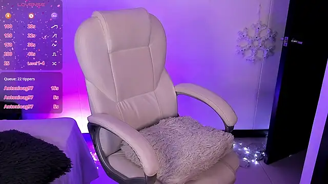 nyna 1 online show from February 22, 1:44 am