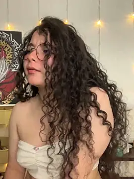 Snapshot of Antoniart_ chatting on February 13, 1:29 am Antoniart online show from February 13, 1:29 am